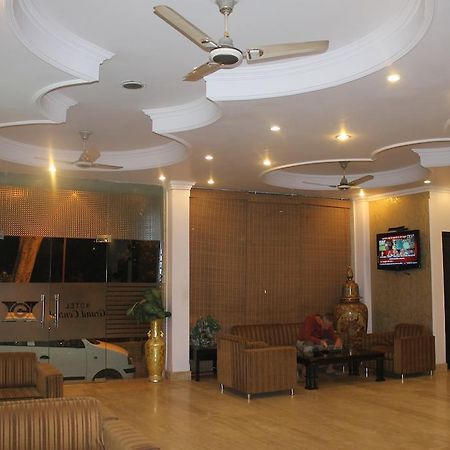 Hotel O Grand Central Delhi  Eksteriør billede