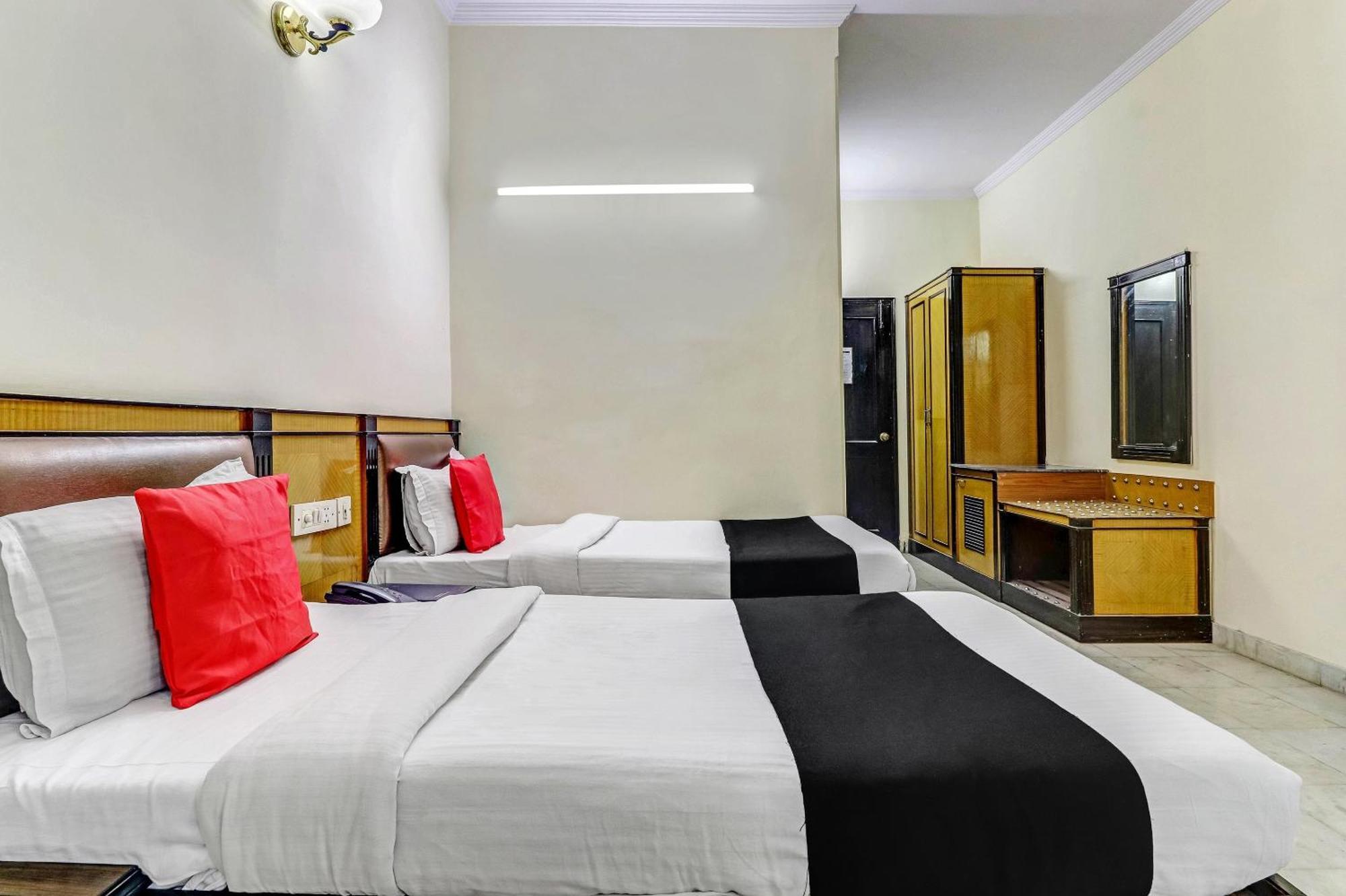 Hotel O Grand Central Delhi  Eksteriør billede