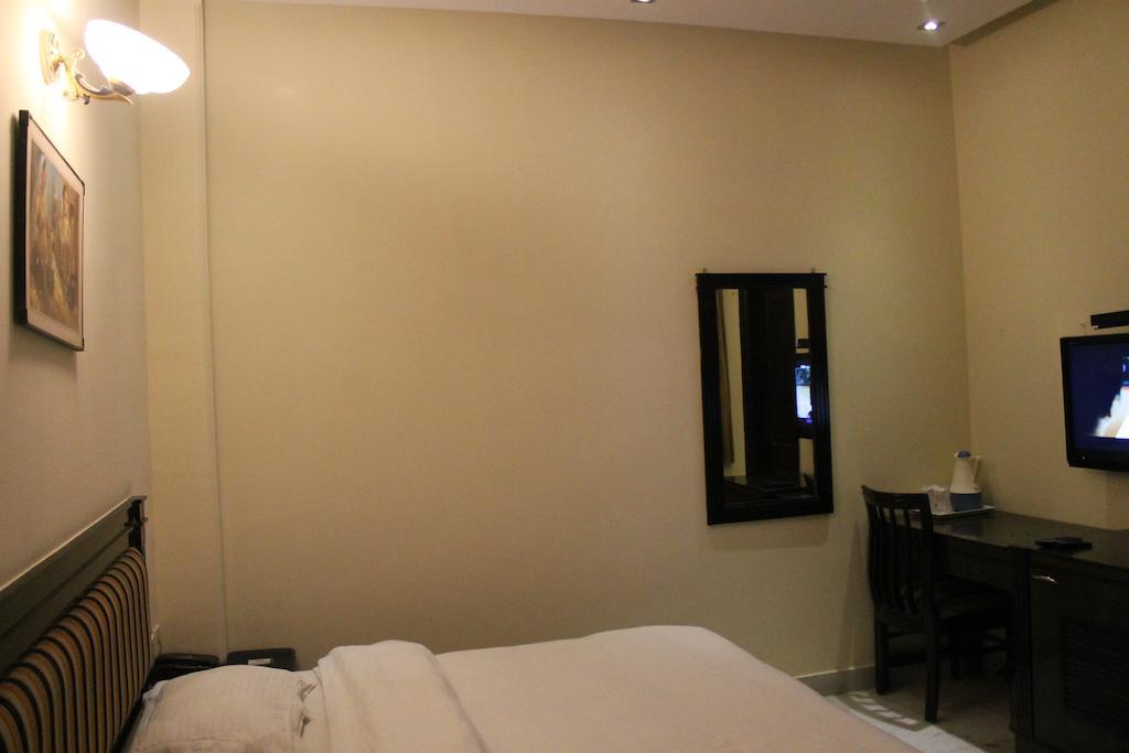 Hotel O Grand Central Delhi  Eksteriør billede