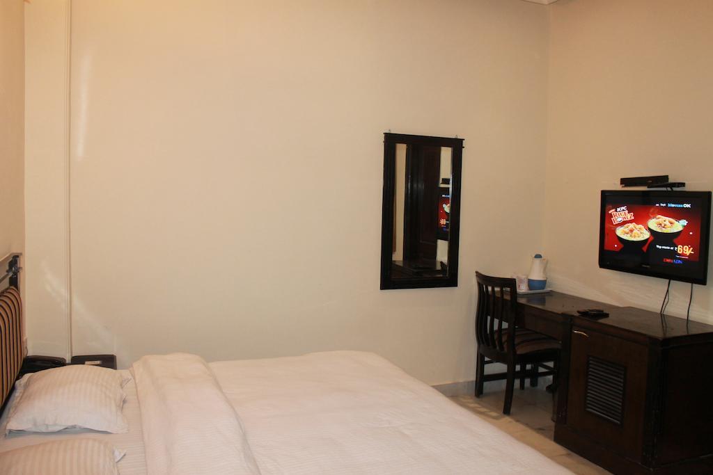 Hotel O Grand Central Delhi  Eksteriør billede