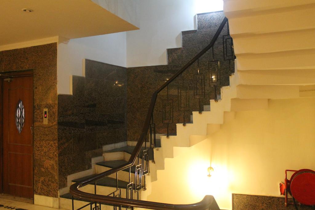 Hotel O Grand Central Delhi  Eksteriør billede