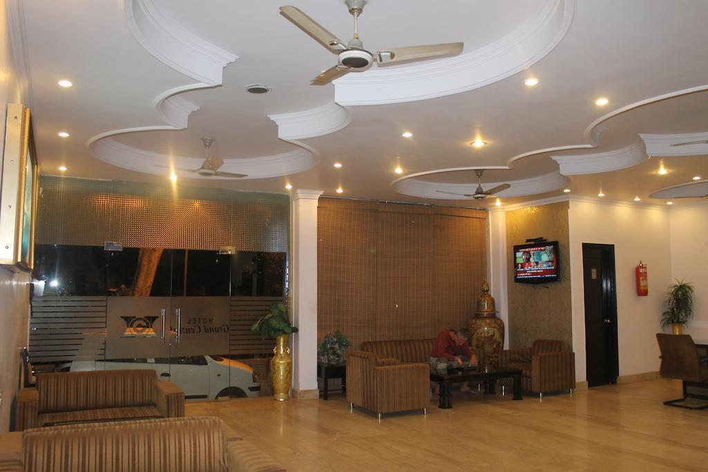 Hotel O Grand Central Delhi  Eksteriør billede