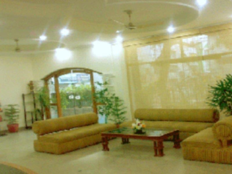Hotel O Grand Central Delhi  Eksteriør billede