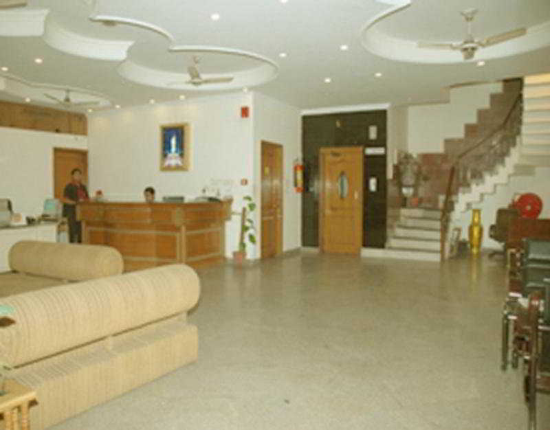 Hotel O Grand Central Delhi  Eksteriør billede